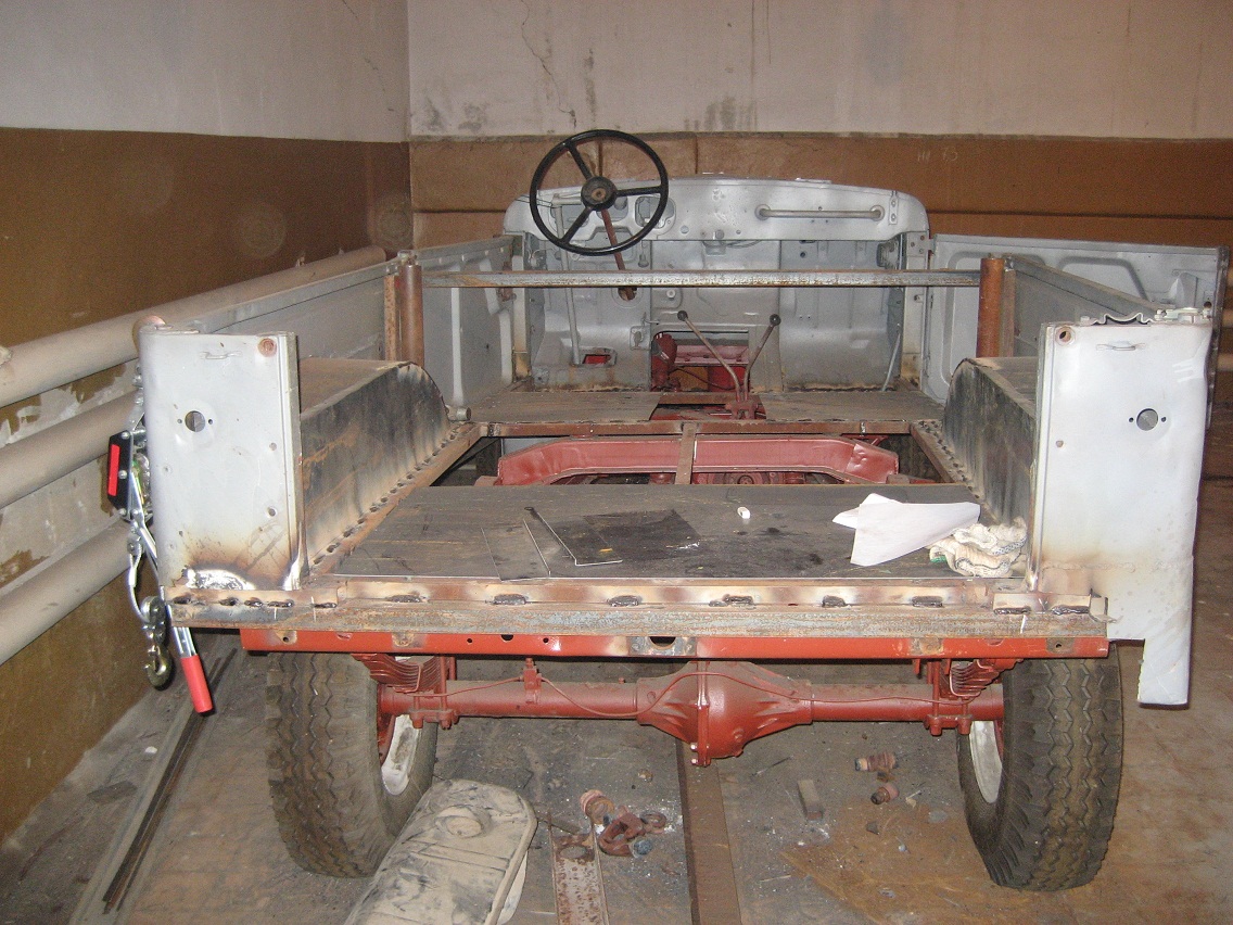 Как крепится кузов газ 69 к раме